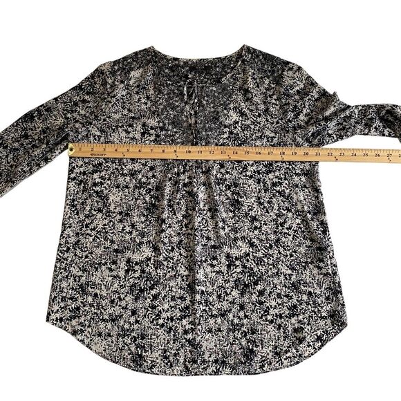 NYDJ Not Your Daughters Jeans Popover Top Blouse Keyhole Tie Neckline Sz S - Picture 5 of 12